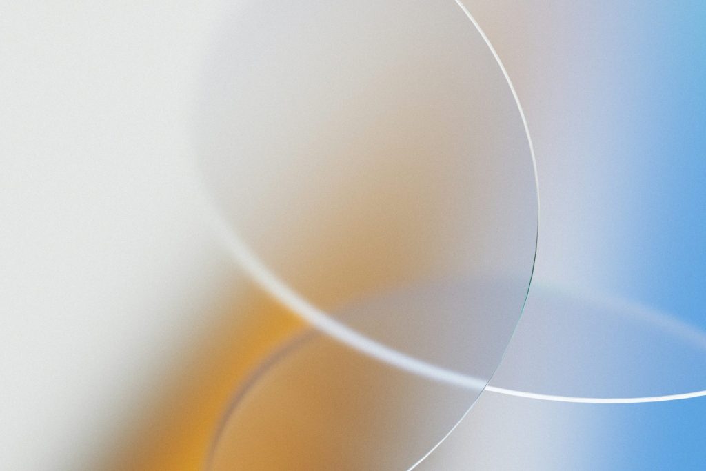 un gros plan d'un cercle blanc